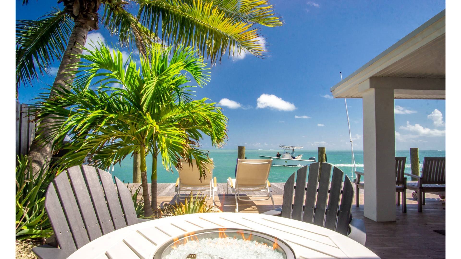Dolfan Oceanfront Cottage in Marathon, FL